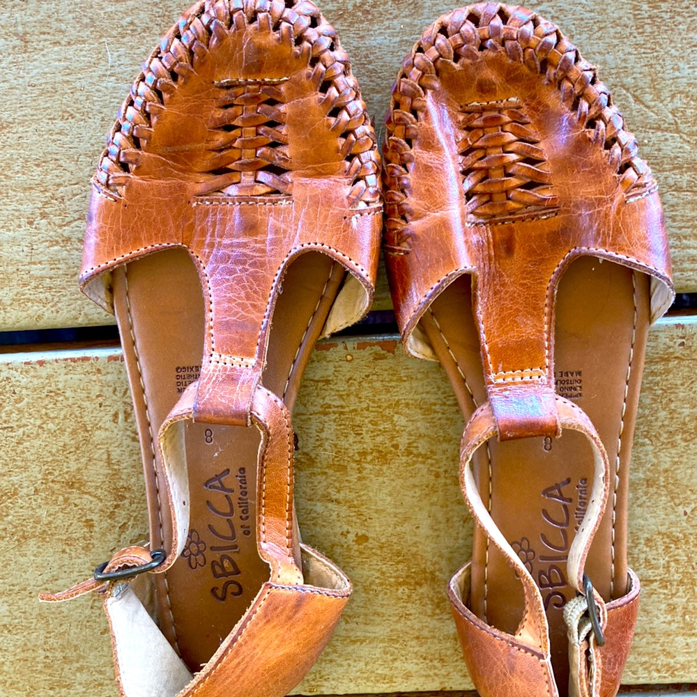 Sbicca Huarache leather lined sandals